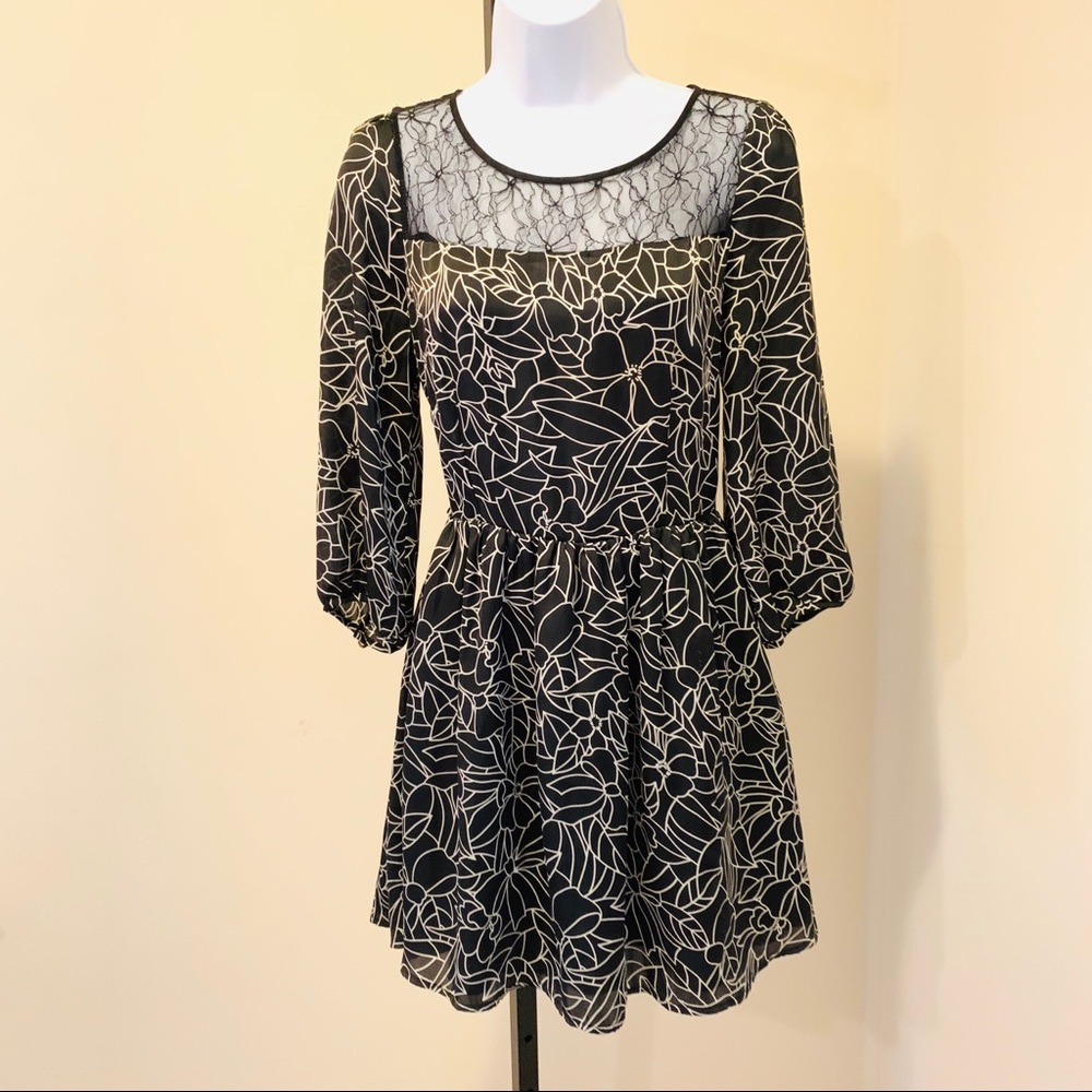 Forever 21- Black and White / Fit and Flare Dress - Picture 1 of 6